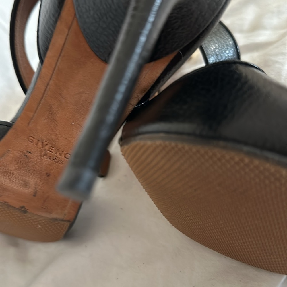 Shoes - Picture 7 of 9